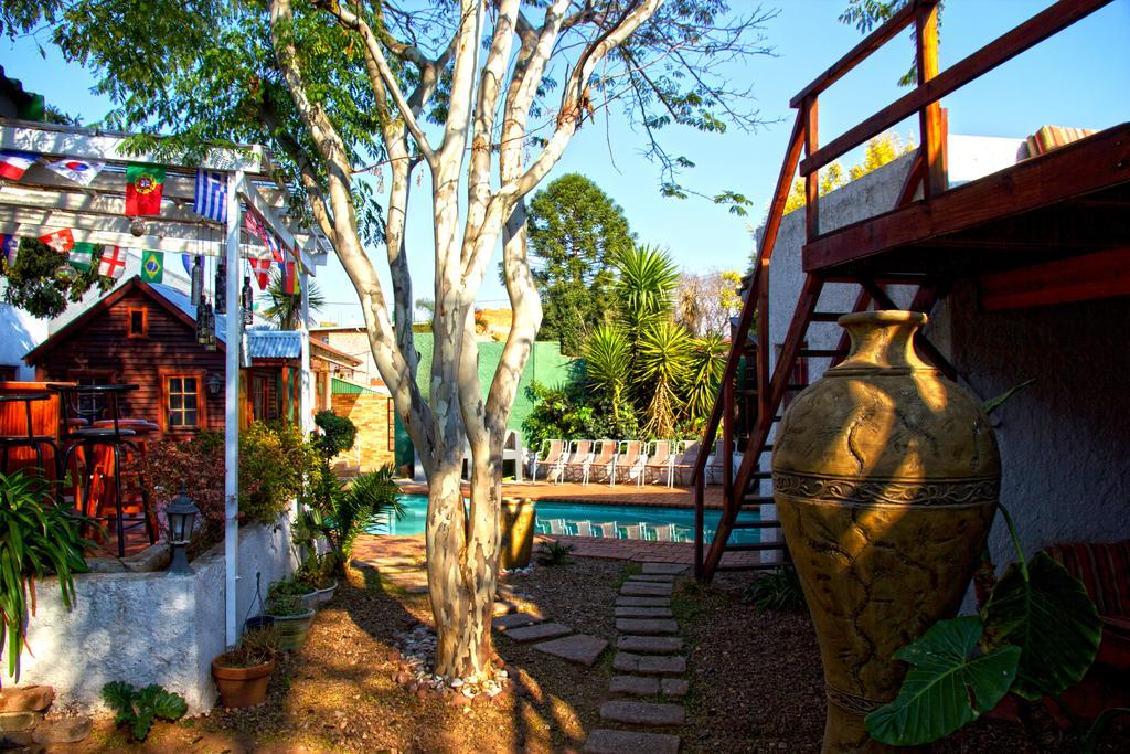 Homebase Melville Backpackers Joanesburgo Exterior foto